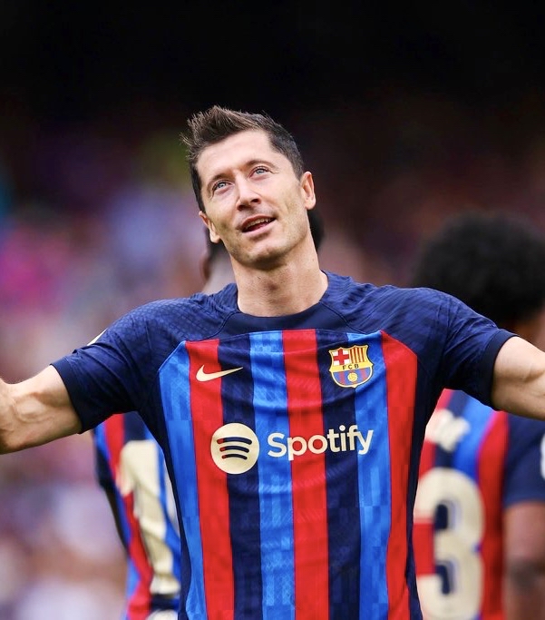 九游-莱万多夫斯基在尤文图斯比赛中连败，绝杀引发热议！的简单介绍